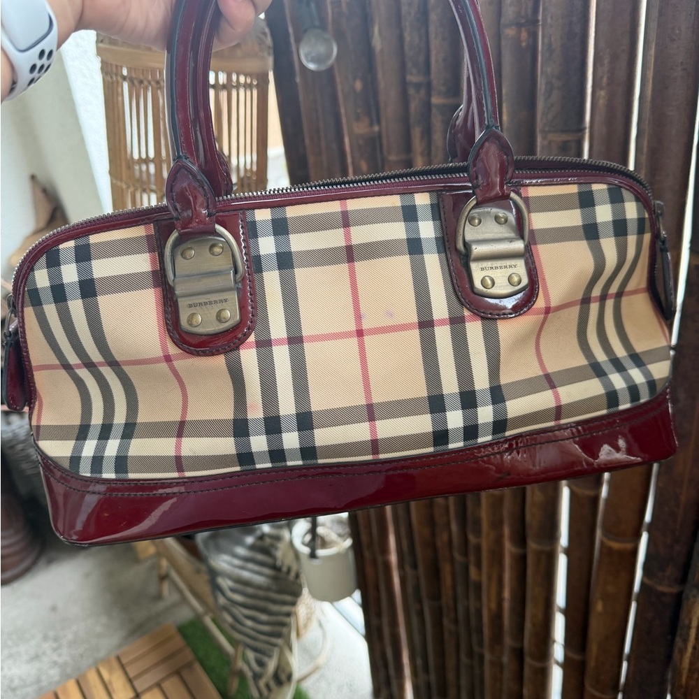 Burberry Beige Check Satchel with Burgundy Patent Trim - Picture 3 of 7